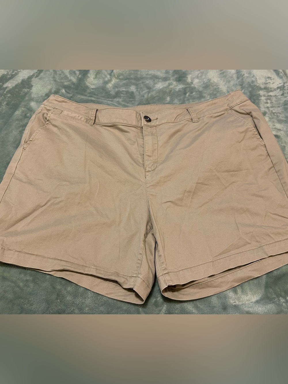Lane Bryant Khaki Flat-Front Women’s Shorts Size 18